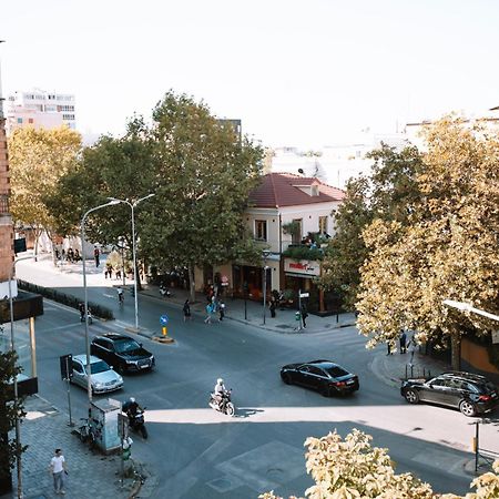Barrikada Str Modern Apartments - The Nest تيرانا المظهر الخارجي الصورة