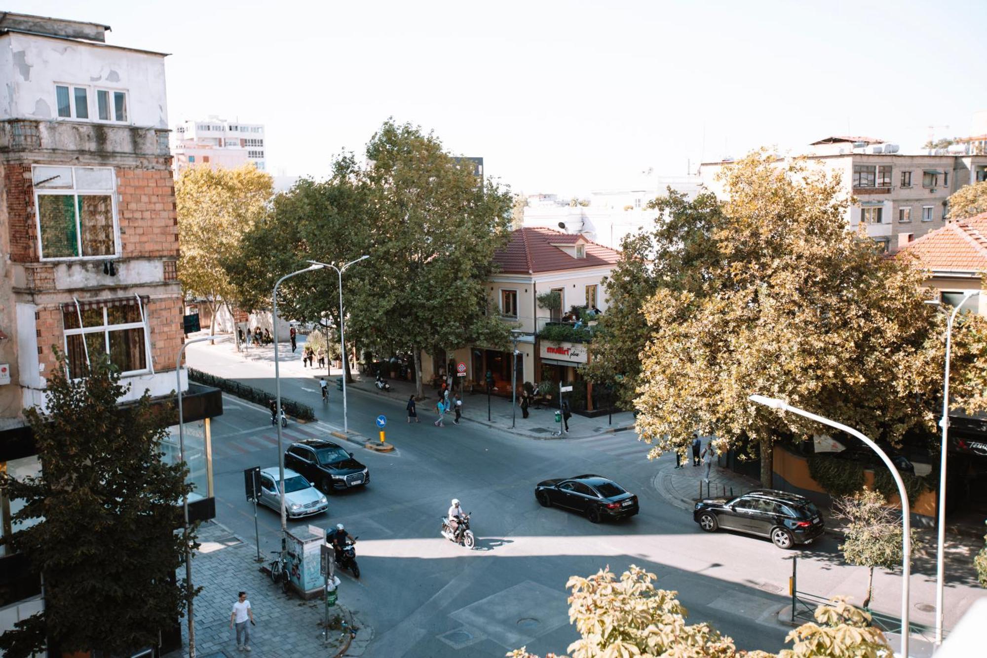 Barrikada Str Modern Apartments - The Nest تيرانا المظهر الخارجي الصورة
