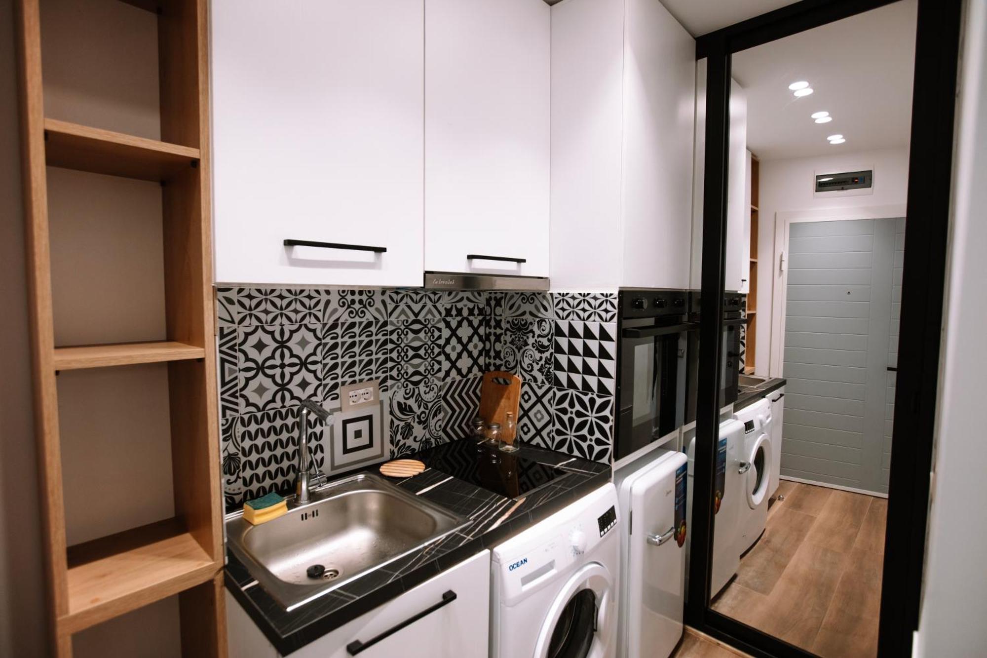 Barrikada Str Modern Apartments - The Nest تيرانا المظهر الخارجي الصورة